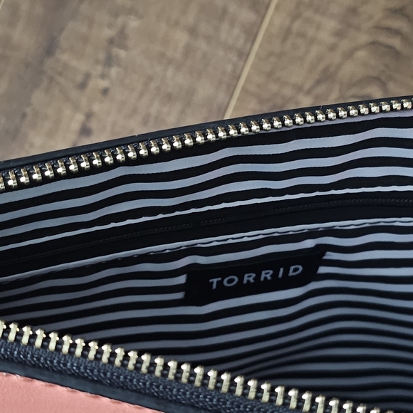 Torrid Cross Body Purse - Picture 7 of 7